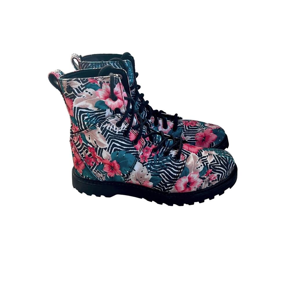 Volcom Shoes "Go Figure" Black Pink Floral Print Combat Boots Size Women's 6